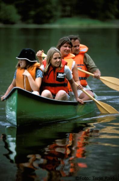 Lake Nisser is ideal for canoeing