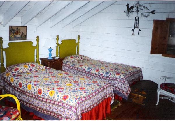Upstairs Bedroom 1 - two twin beds
