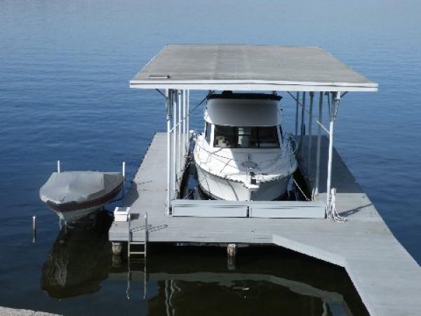 Boat Moorage Available on Sides of Prvt Dock
