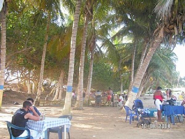Beach bar and restaurant on El Cardon