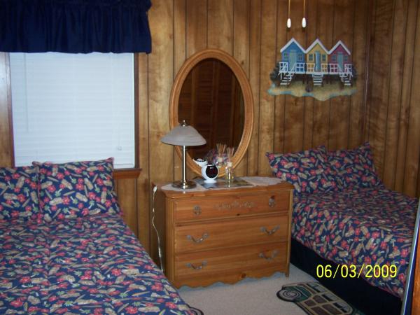2nd BR w/Satellite TV-2 Twin Beds