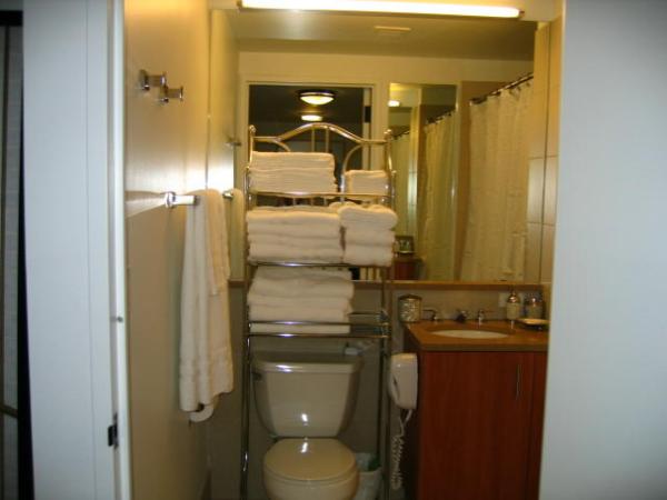 Beautiful bathroom with plenty of towels 