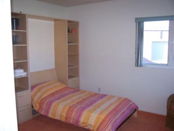 4th BR has 2 murphy twin beds 