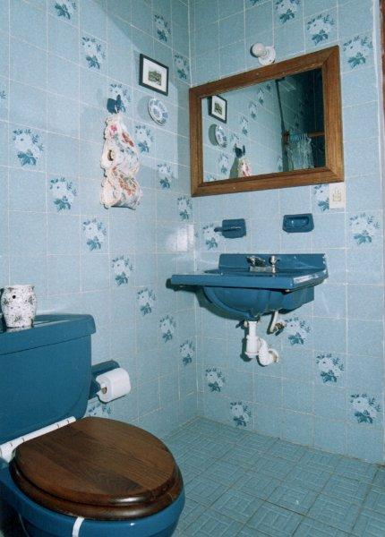 Bathroom Room 1