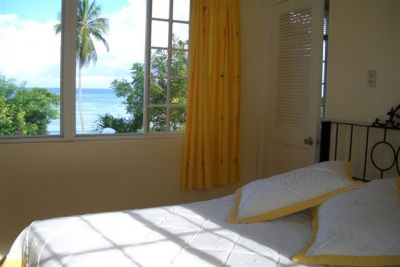 King size air-conditioned Bedroom with Sea View
