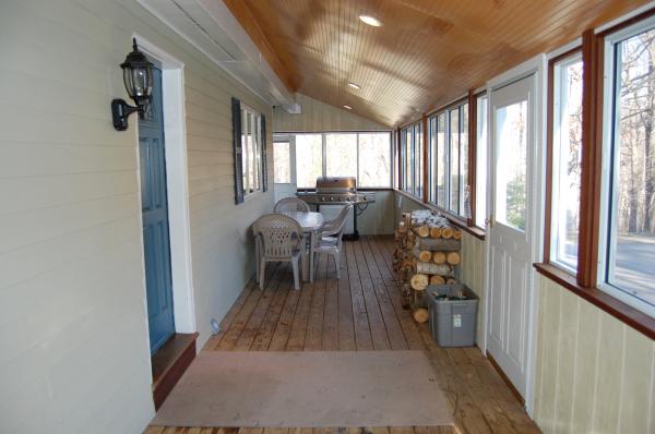 Large all season porch for BBQs and equipment 
