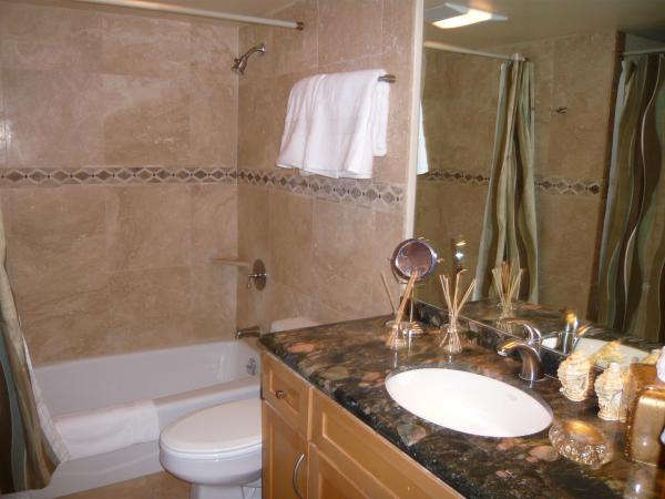 3rd bath with washer and dryer, tub and shower
