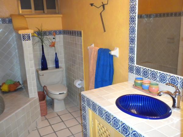Bathroom with Roman Tub/Shower!