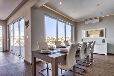 Dining room with view 