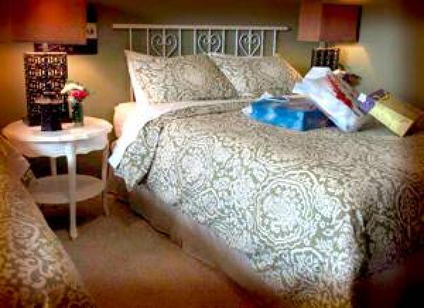 The Vineyard Room, a cozy room with two queen beds