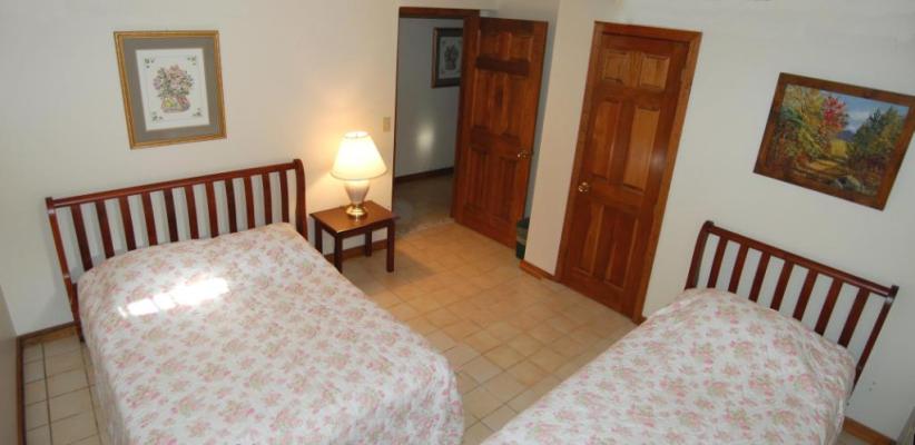 Lower Level Bed 6 with 1 Twin + 1 double beds