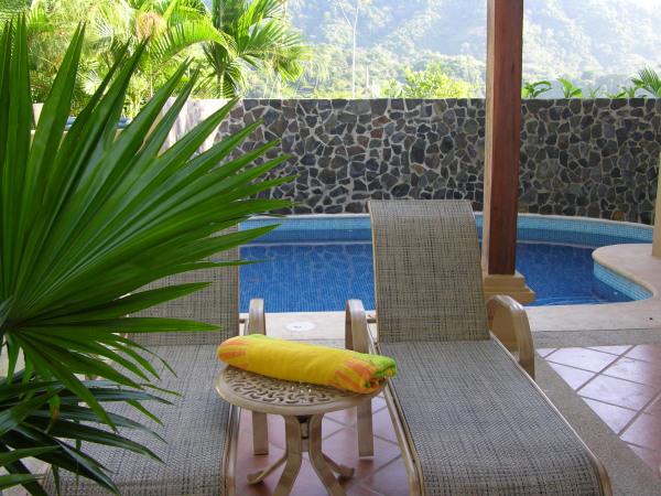 Private patio pool w/wonderful ocean & mtn breezes
