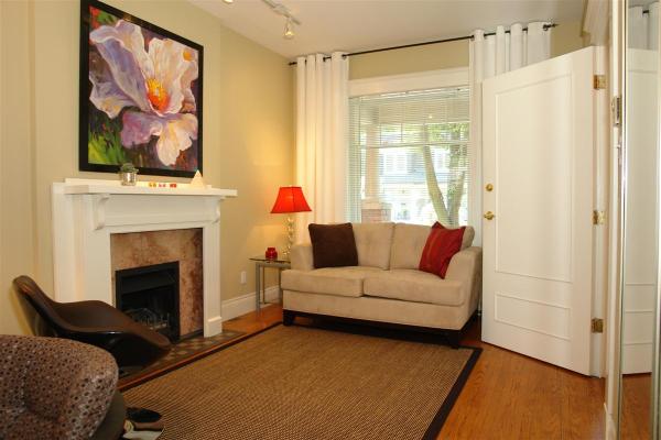 Livingroom with gleaming hardwood floor