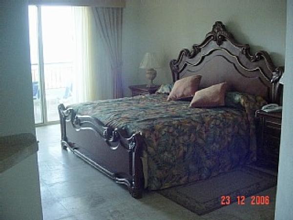 Master bedroom king bed