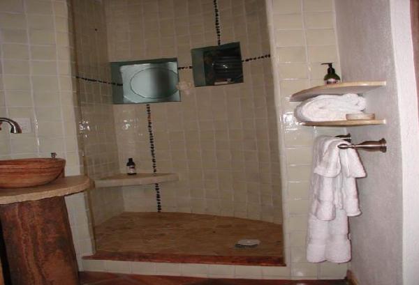 Buena Suerte Bathroom