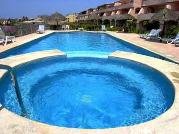 El Anclote jacuzzzi & pool 