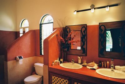 Casa Inca master bathroom