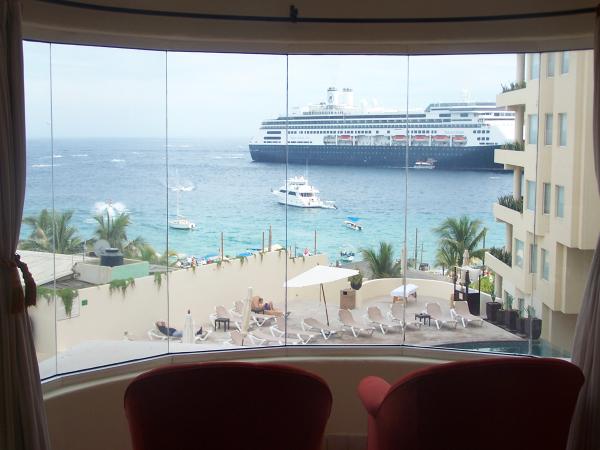 From Bdrm Cruise Ship In Cabo Bay