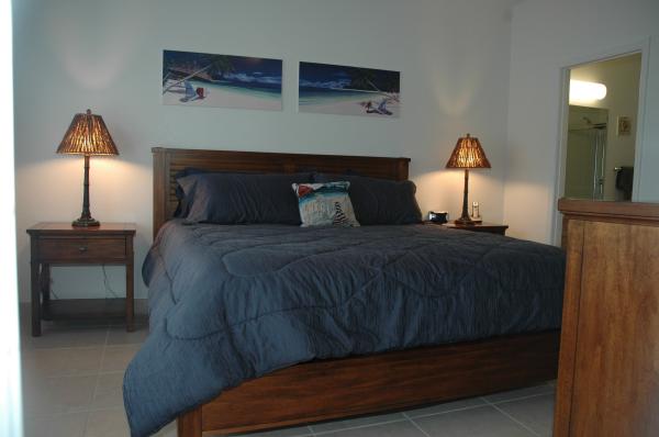 Tortuga Kai master bedroom with private full bath