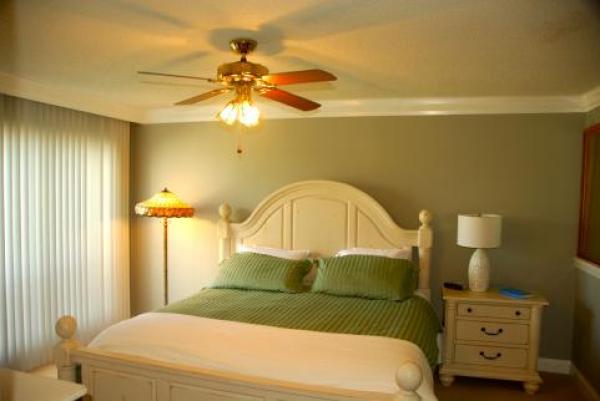 King Size Bed in Master Bedroom