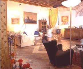 La Torretta lounge with restored fresco