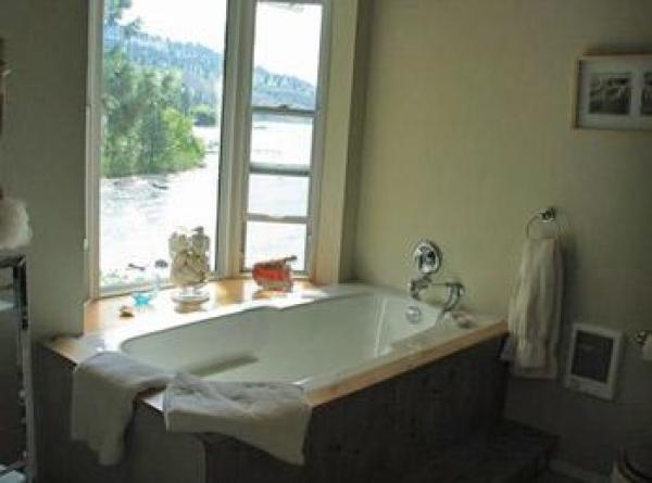 Soaker Tub with a View