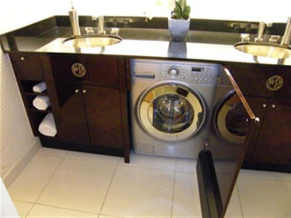 Washer/Dryer in the Suite