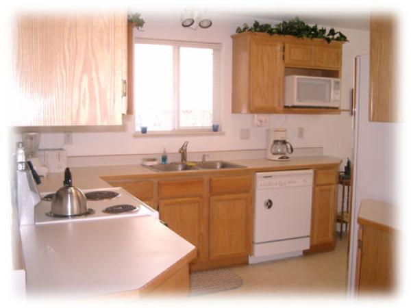 Full size kitchen, fully equipped 