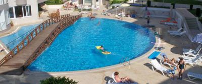 Oasis E 3 main swimming pool