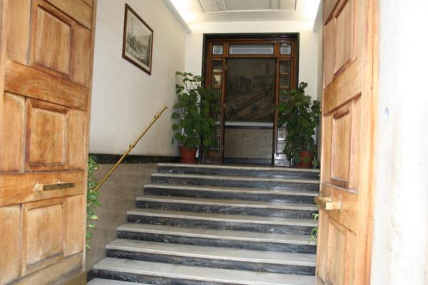 Entry  Stairs