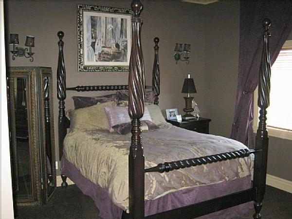 Deluxe Bedroom