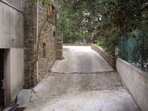 Driveway to car park