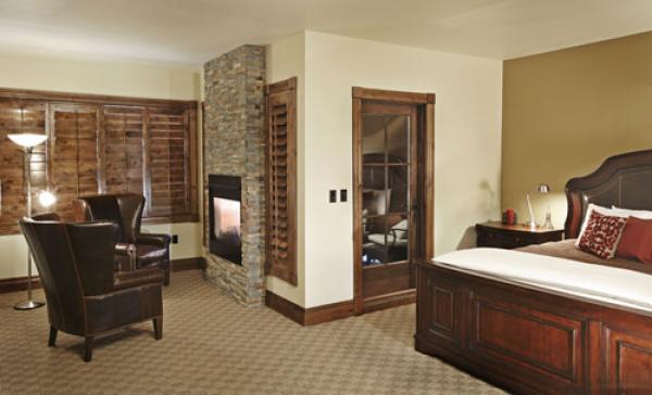 Luxury Fireplace Suite