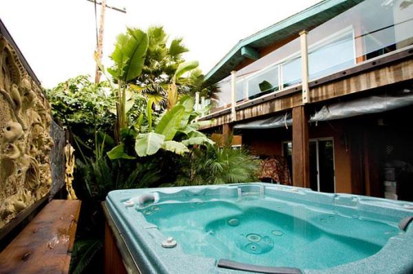 Private Hot Tub with Tropical Setting