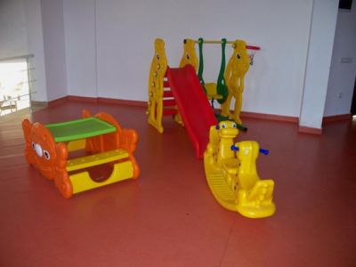 Oasis E 3 childrens play area