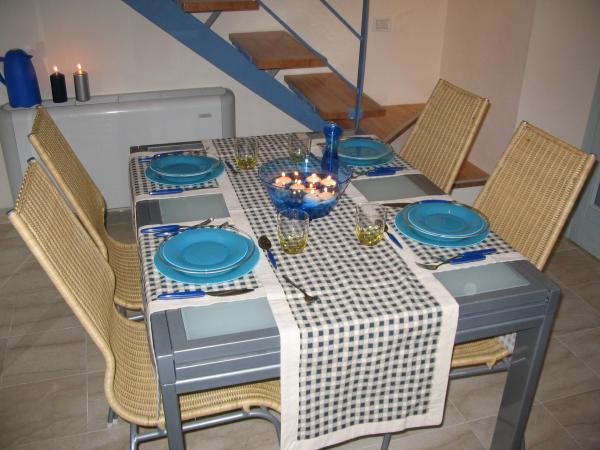Dining Table Inside