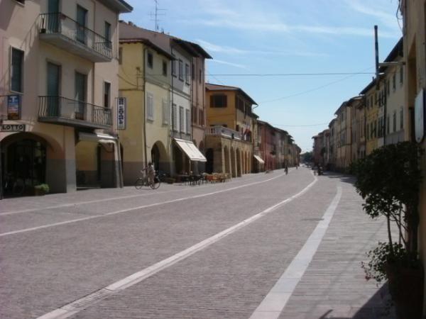 Main road Cascina