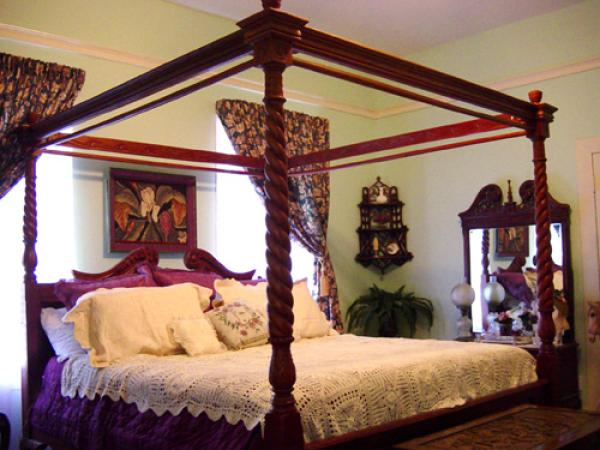 Violets & Magnoliass Bedroom