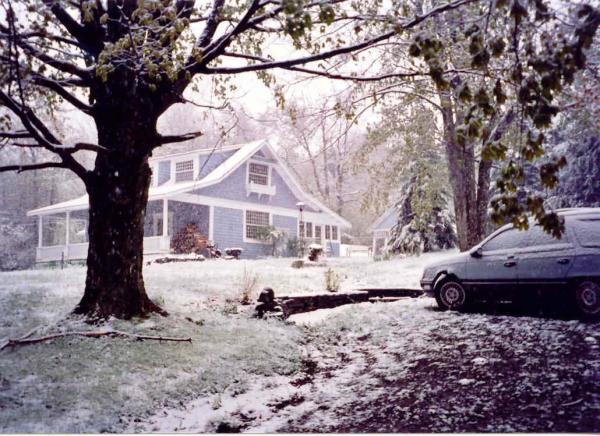 Freak May snow storm 2002.  House at elev. 2100 ft