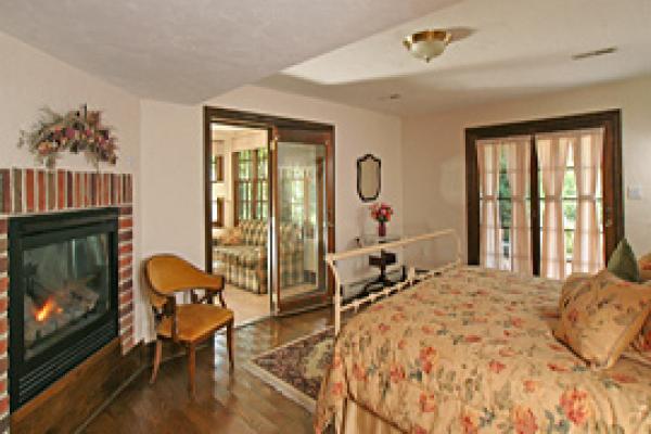 Cottage Rose Suite Bedroom