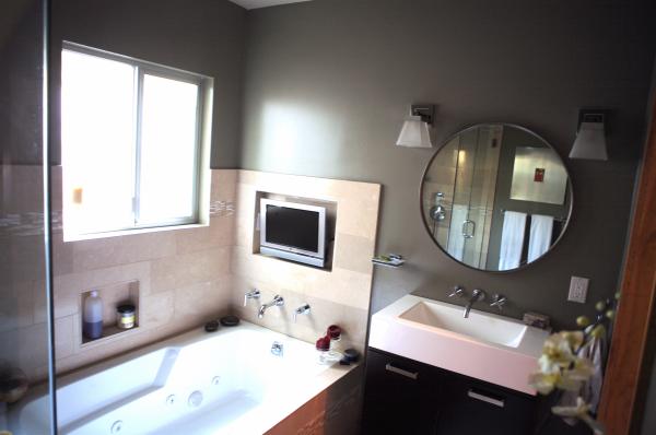 Master Bath with jacuzzi Tub and flat screen TV