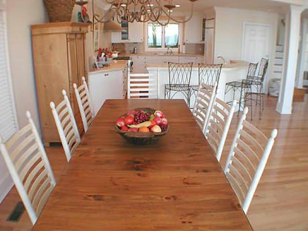 Expandable Dining Room Table. Seats up to 12