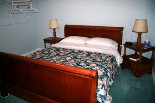 Master Bedroom with new queen sleigh bed