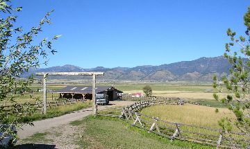 Hillside Ranch Overlooking Star Valley