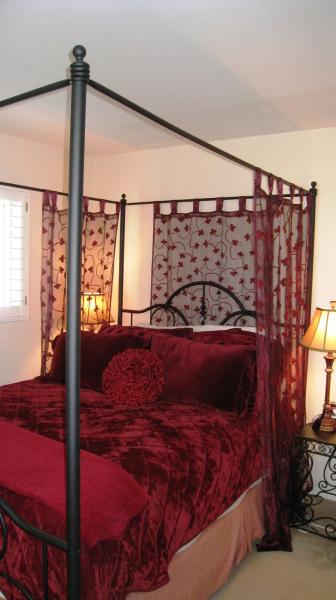 Guest Bedroom Queen bed