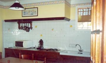 Pernes-les-Fontaines, Vaucluse, Vacation Rental Condo