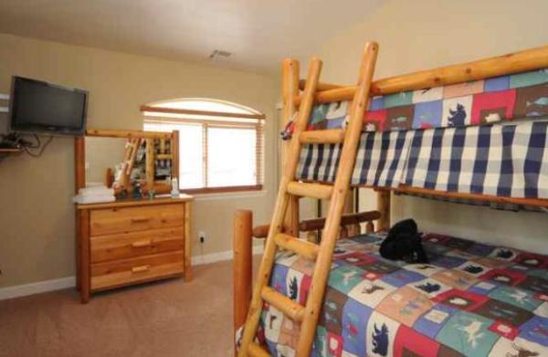 Bunk Bedroom