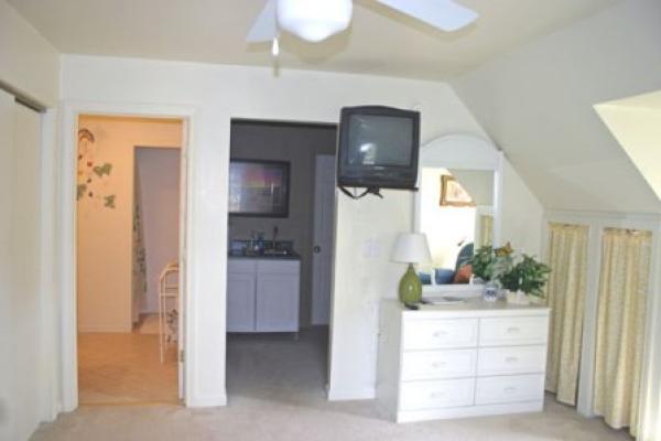 Kitchen, Living Room