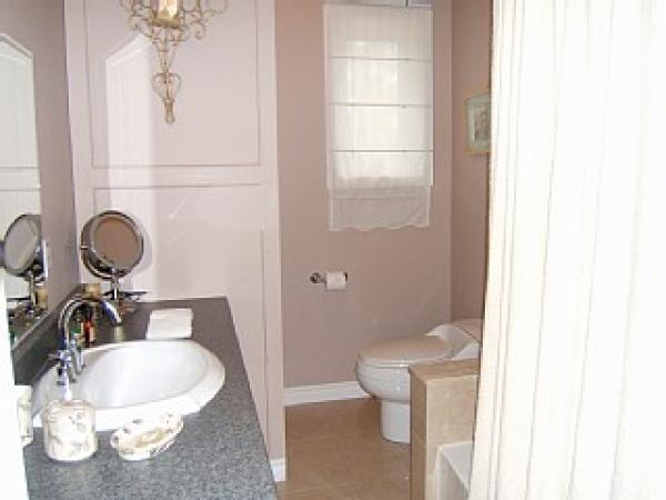 Main bathroom