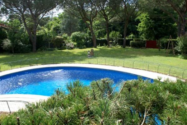 Pines Pool